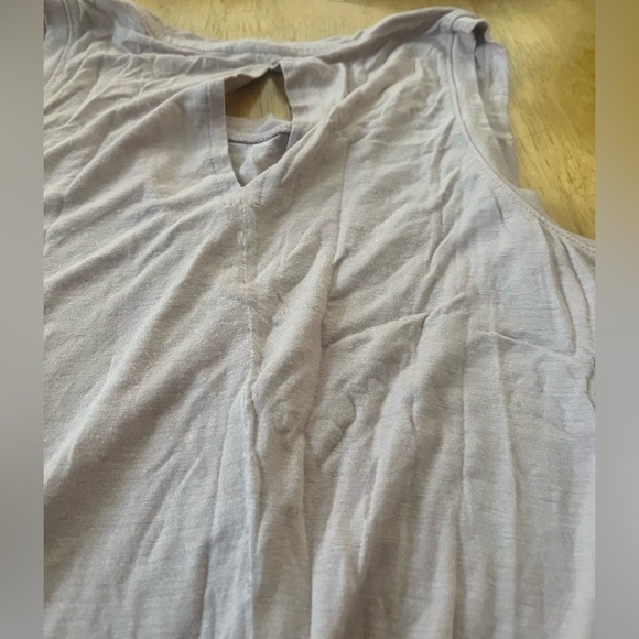 Halogen sleeveless tank top with keyhole at the back, size small - Picture 3 of 7